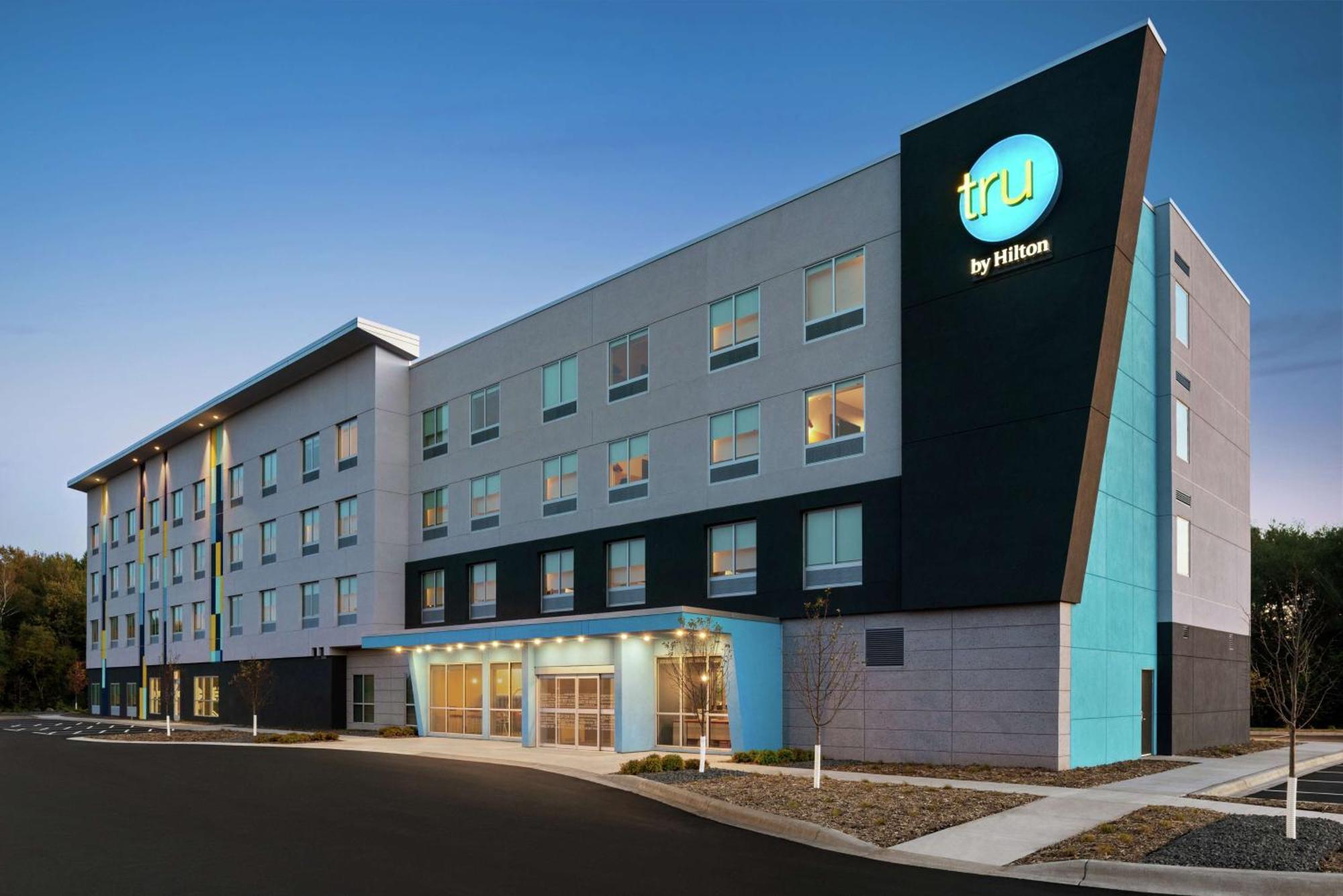 Tru By Hilton Duluth Mall Area Hotel Exterior photo